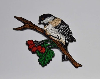 Iron on Finch: 2.25" (L) x 2.25" (H)