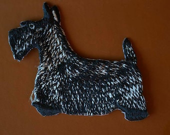 Iron on Scottish Terrier: 3.25" (L) x 2.5" (H)