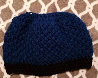Chaotisch Bun Beanie