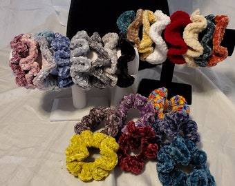 Scrunchie-Haargummis aus Samt
