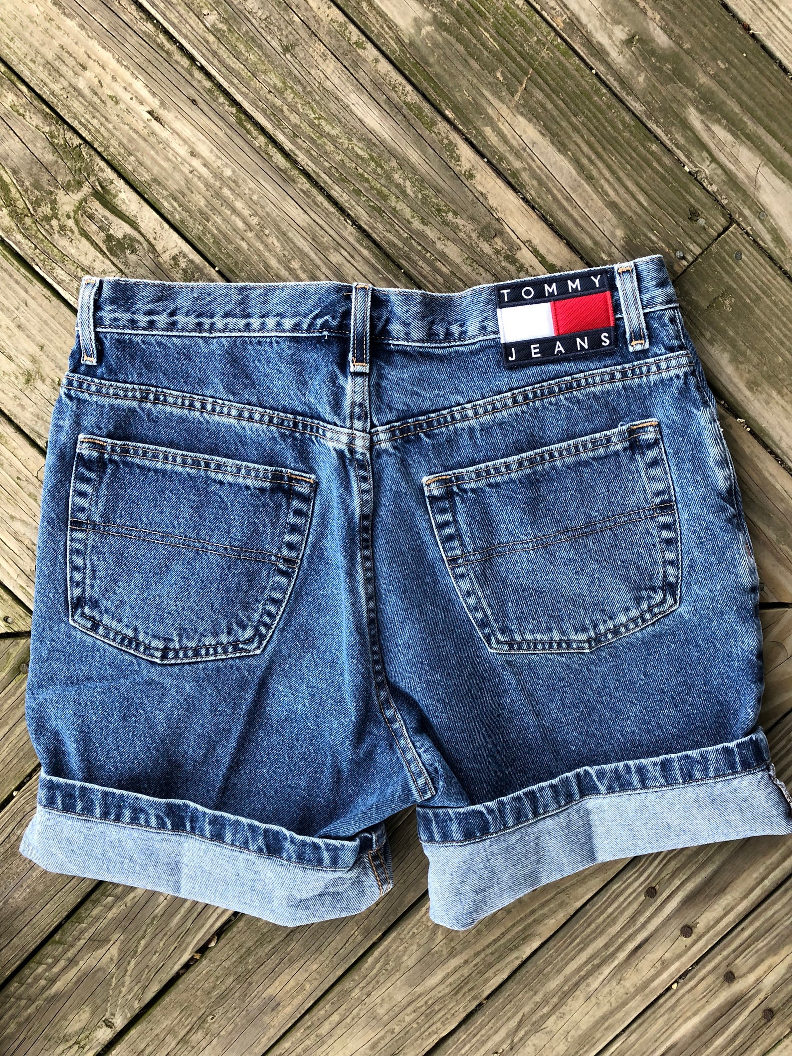 tommy short pants