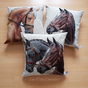 Horse patterned cushion cover for a country decoration, gift for horse lovers image 1