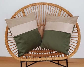 Housse de coussin unie vert et beige, accessoire déco salon classique, coussin tissu effet cuir et velours