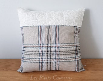 Housse de coussin décoratif motifs tartan et beige, coussin écossais beige et bleu canard