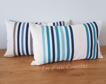 Housse de coussin rectangulaire aux motifs de rayures bleu et lin, accessoire de décoration bord de mer