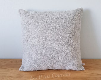 Housse de coussin à bouclette uni gris clair, accessoire déco salon cocooning