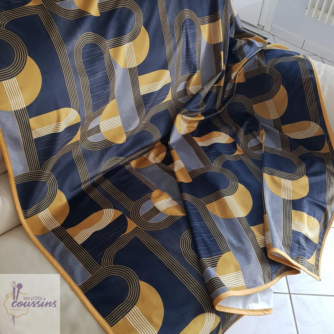 1m,15haut x 0,47= art déco jeté de table ou futur rideau blanc crocheté main