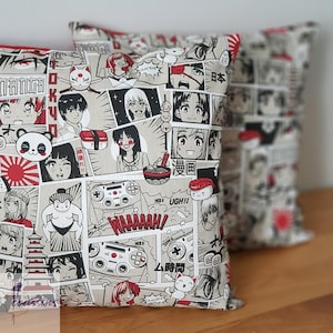 Housse de coussin aux motifs de bandes dessinées style manga, accessoire déco chambre ado, cadeau noël image 7