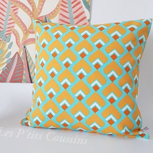 Housse de coussin décoratif motifs géométriques d' inspiration seventies, coussin motifs vintages orange et bleu image 1