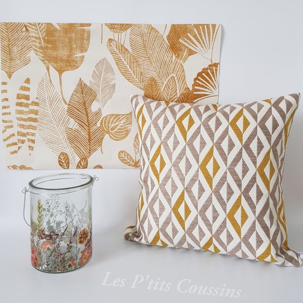 Housse de coussin motifs géométriques jaune et beige, coussin tissu épais déco intemporelle