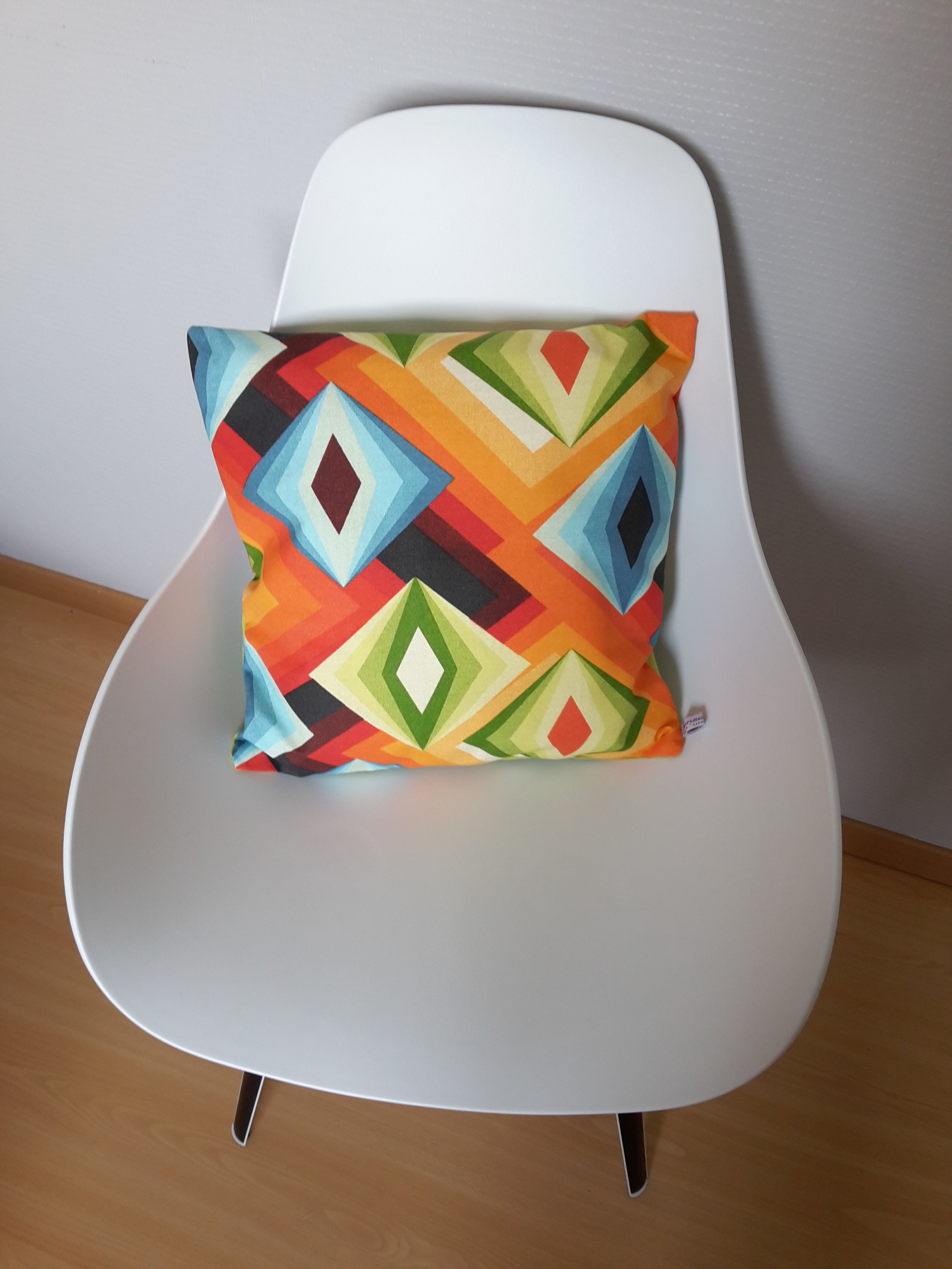 Housse de Coussin ou Panière en Tissu Aux Motifs Psychédéliques Vintages Multicolores