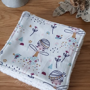 Washable wipe for baby or mother with fairy motifs and organic cotton sponge with matching basket image 4