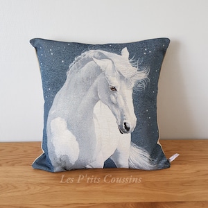 Horse patterned cushion cover for a country decoration, gift for horse lovers Cheval blanc