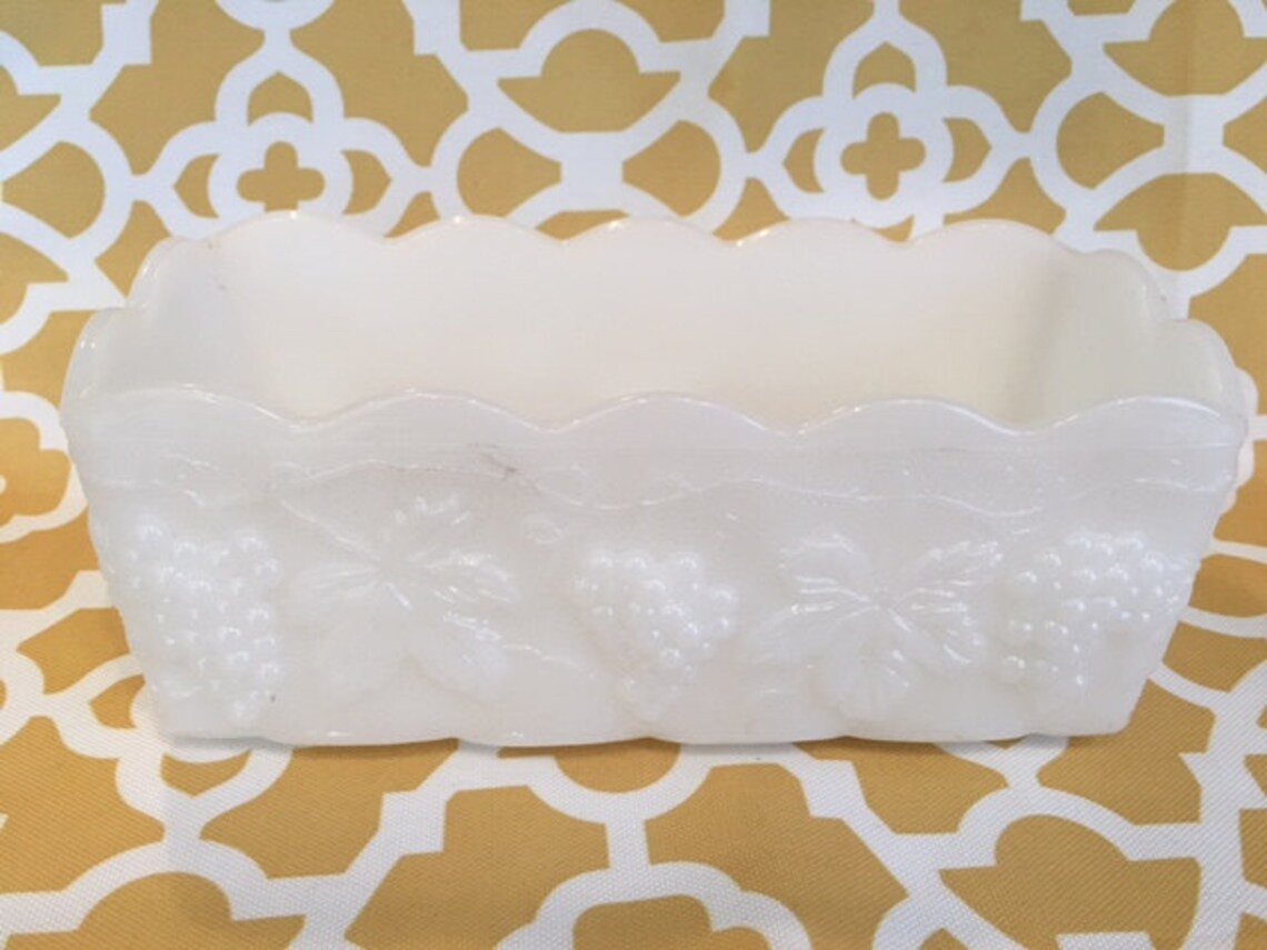 Anchor Hocking Fire King Milk Glass Planter/vase Grape Leaf Vine