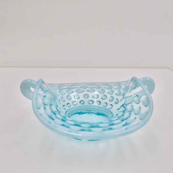 Fenton 2 behandelt Baby blau opaleszierende Hobnail Candy Bowl