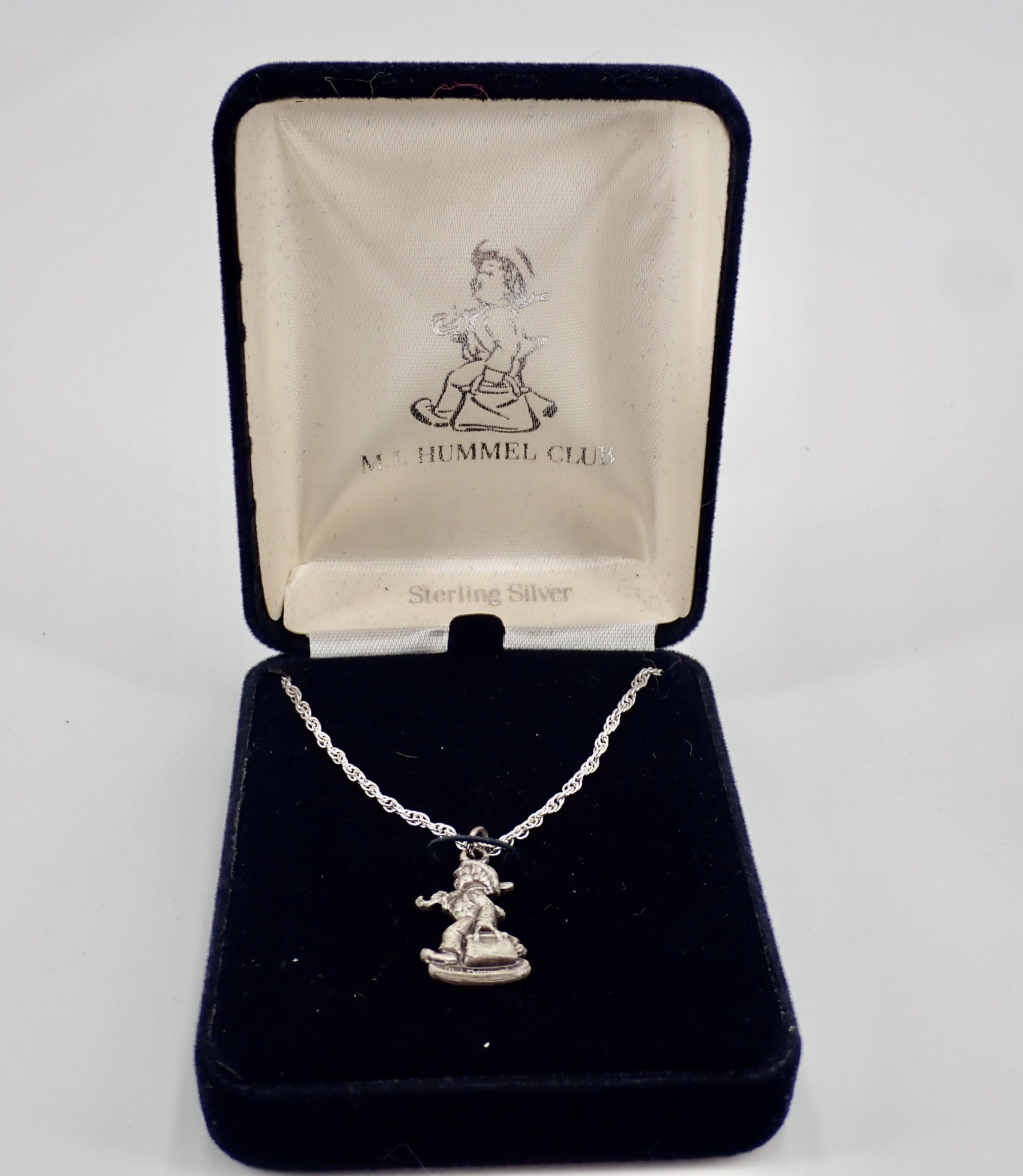 バッグチャーム ANN DEMEULEMEESTER SILVER FERDINAND GALACTIC VERTICAL CHARM Charms – Ann Demeulemeester