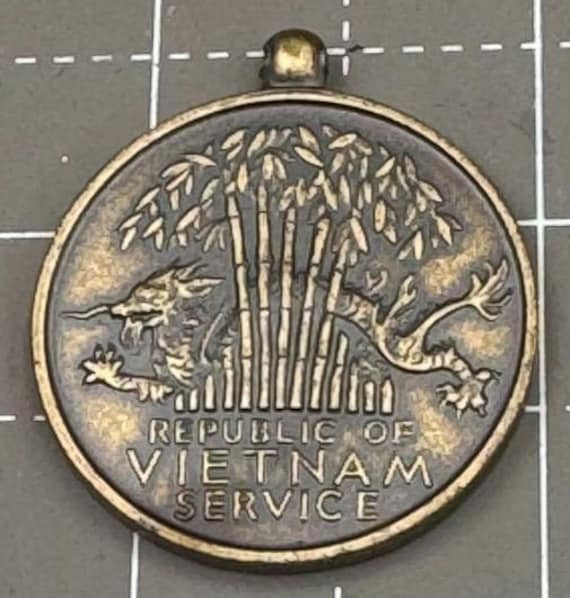 ベトナム共和国従軍勲章 - Etsy 日本
