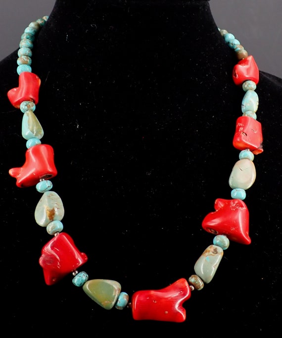 Stunning Vintage Turquoise and Red Coral Chunky Ne