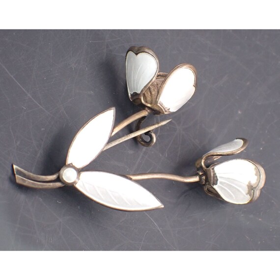 1970's Arne Nordlie Norwegian White Enamel Flower Bro… Gem