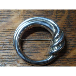 MIKAL-JON BAYANIHAN Modernist Wreath Sterling Brooch signed
