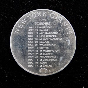Johnny Walker Gedenktoken mit dem Spielplan der New York Giants von 1972
