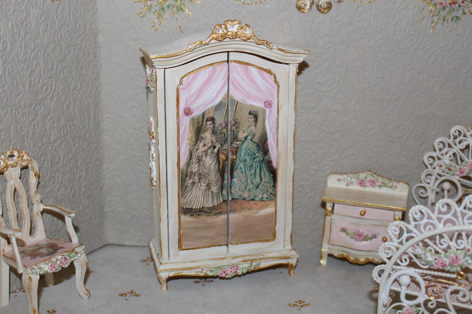 Armario de damas victoriana de Armoire en miniatura armario | Etsy
