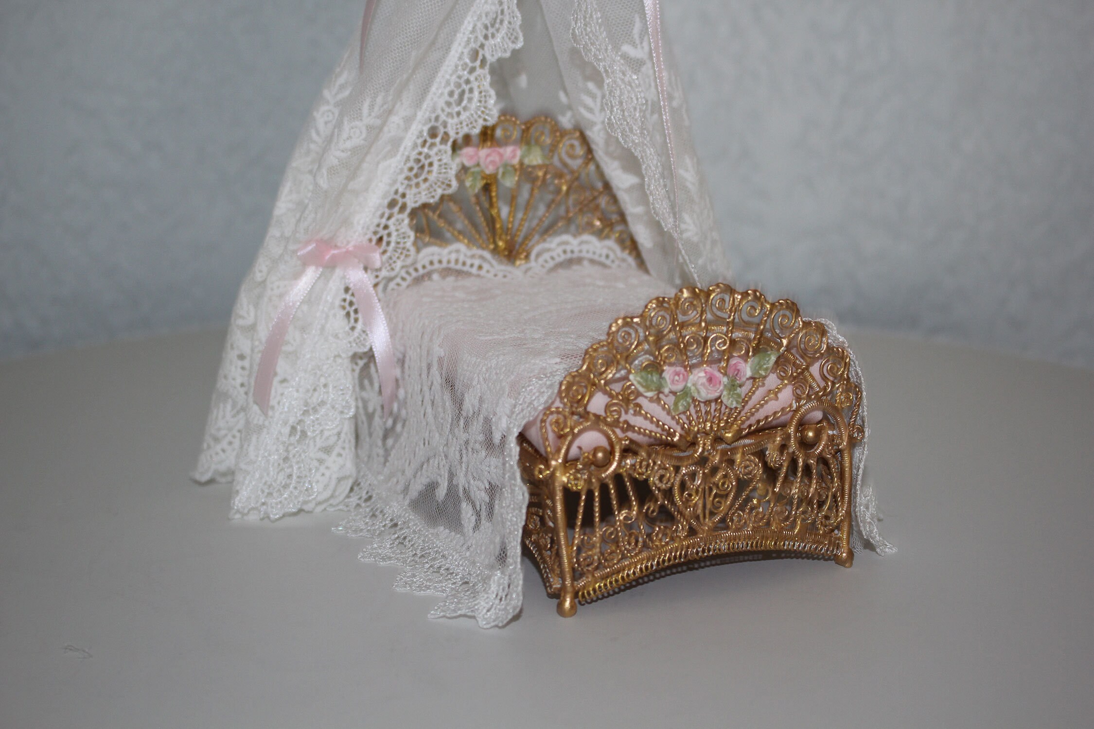 Miniature Canopy Bed Dollhouse Furniture 112 Scale Gold Etsy
