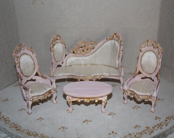 Miniatur Rosa Couch, 2 Stühle mit Tisch, Set 4tlg. Rokoko , 1:12 Puppenhaus Möbel