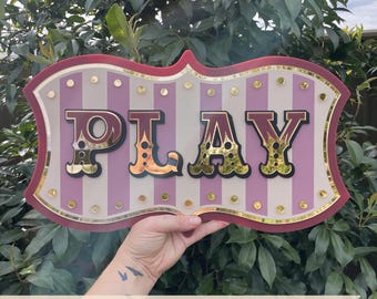 Letrero de marquesina rosa vintage para juegos / Decoración de pared original / Arte de pared para sala de juegos infantil / Letrero de pared estilo carnaval / Decoración llamativa para la habitación del bebé