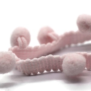 10 mm Baby Pink Pom Pom Trim Garland, Home Decor, Handicrafts, Accessories, Sewing Accessories, Mini pom pom, sewimg trim, costumes design