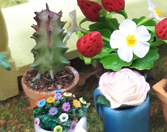 Miniature plant for 1:12 dollhouse and fairy garden