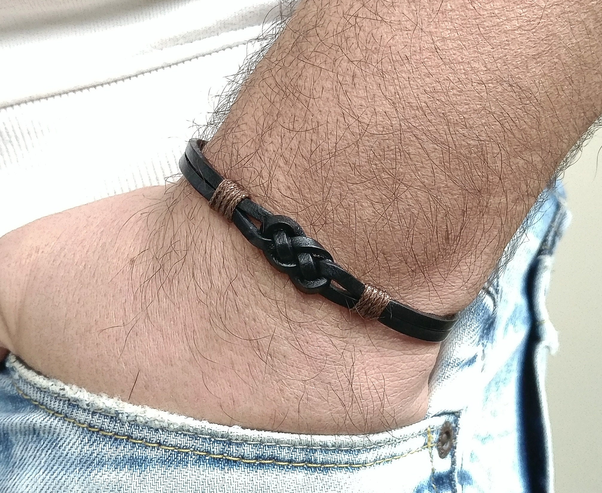 Infinity knot 2024 mens bracelet
