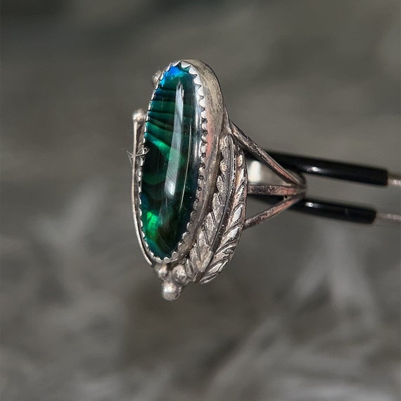 Sterling Silver Oval Green Stone Ring - image 3