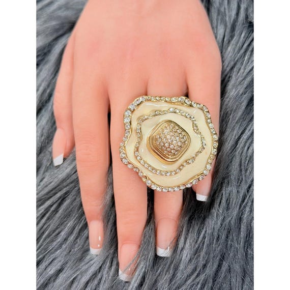Rhinestones Flower Statement Ring - image 8