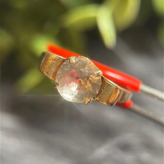 14K Gold Circle Stone Ring - image 2