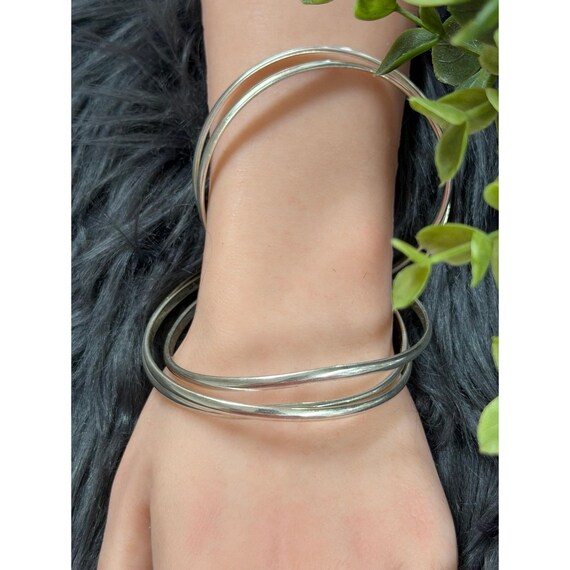 Silver Tone Interlocking Bracelet - image 3