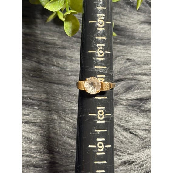 14K Gold Circle Stone Ring - image 9