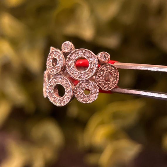 Sparkling Multi-Circles Design Ring - image 6