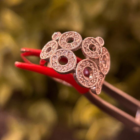 Sparkling Multi-Circles Design Ring - image 5