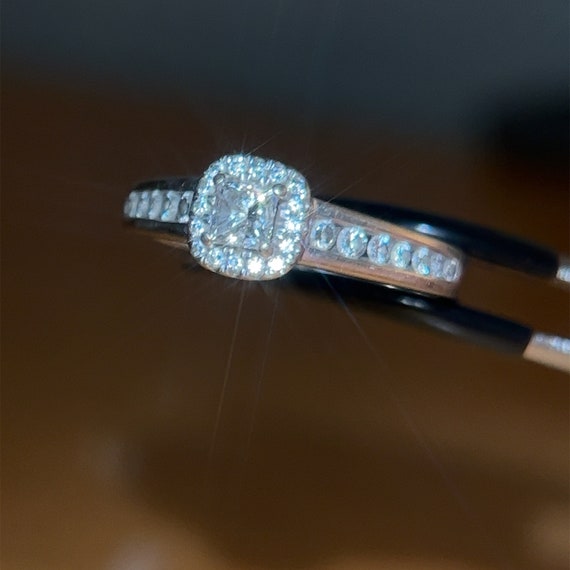 Stunning 14k WG Diamond Engagement Ring - image 5