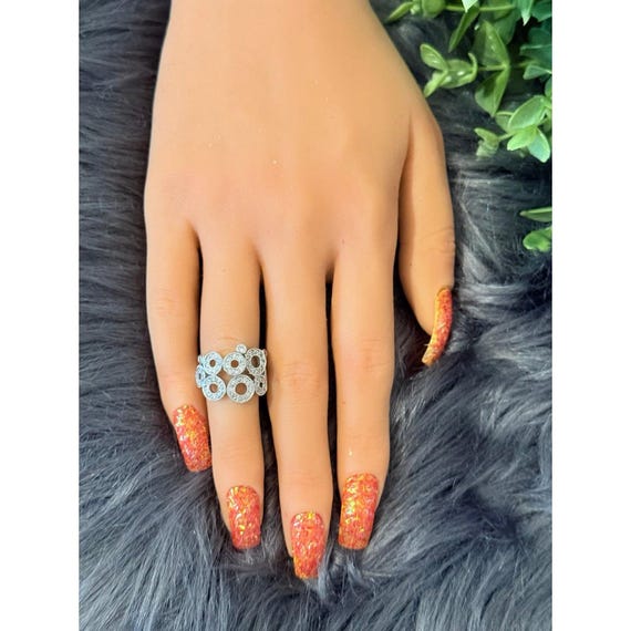 Sparkling Multi-Circles Design Ring - image 7