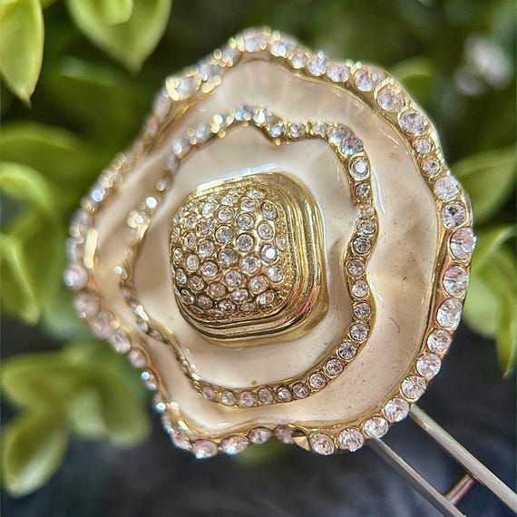 Rhinestones Flower Statement Ring - image 3