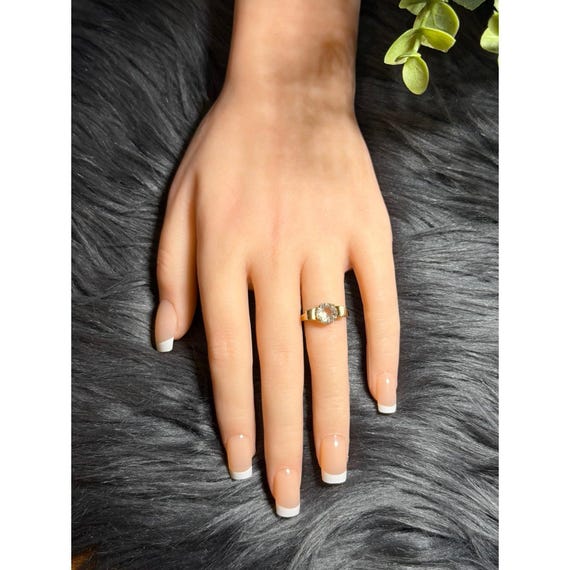 14K Gold Circle Stone Ring - image 8