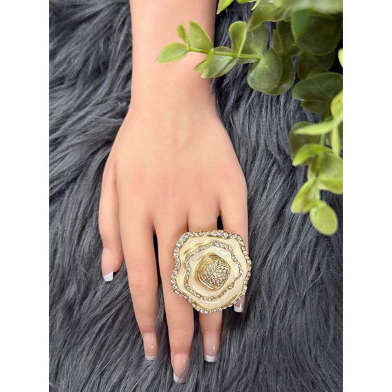 Rhinestones Flower Statement Ring - image 9