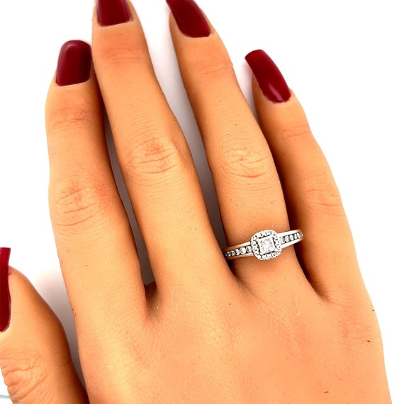 Stunning 14k WG Diamond Engagement Ring - image 9