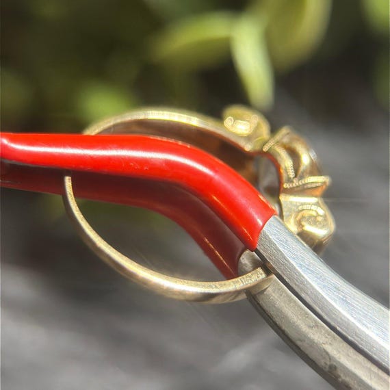 14K Gold Circle Stone Ring - image 7