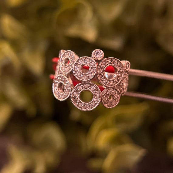 Sparkling Multi-Circles Design Ring - image 3