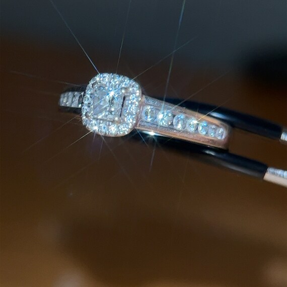 Stunning 14k WG Diamond Engagement Ring - image 3