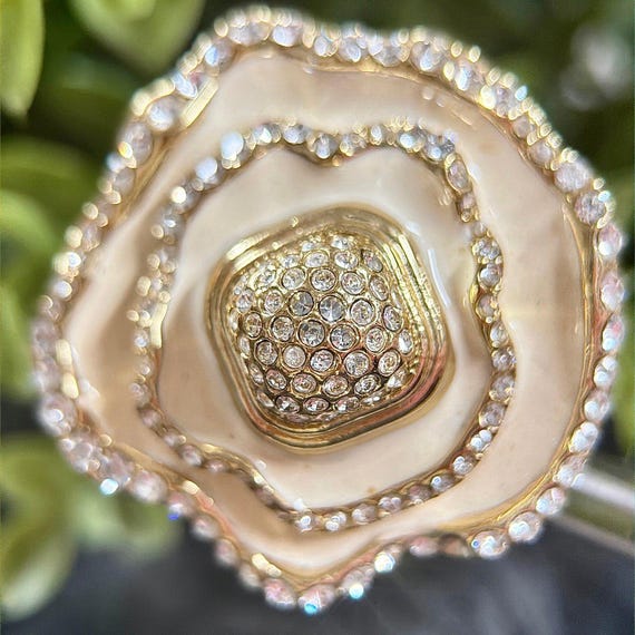 Rhinestones Flower Statement Ring - image 2