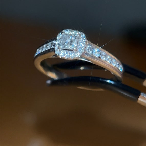 Stunning 14k WG Diamond Engagement Ring - image 4